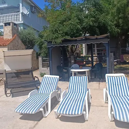 Mira Apartmán Bibinje
